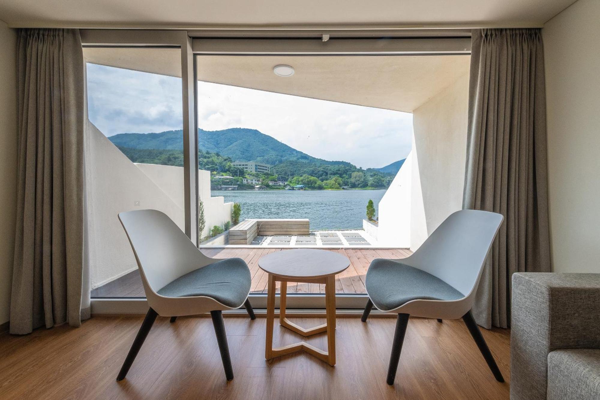 Gapyeong Suiteian Hotel&Resort Exterior foto